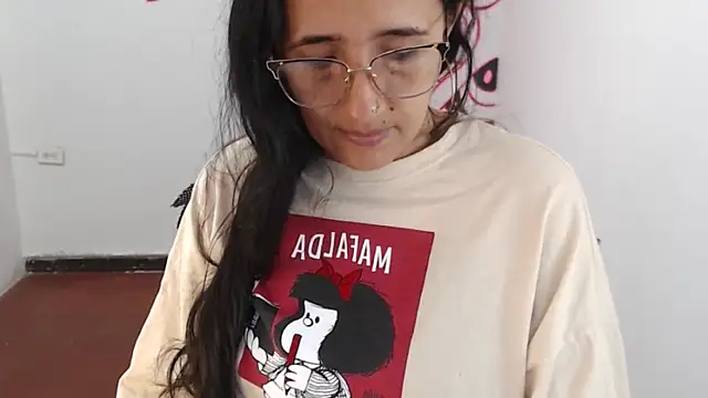 Lucyy Naugthy online show from 04-09-26, 01:39