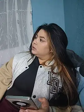 EliaStone05 online show from 12-20-25, 04:59