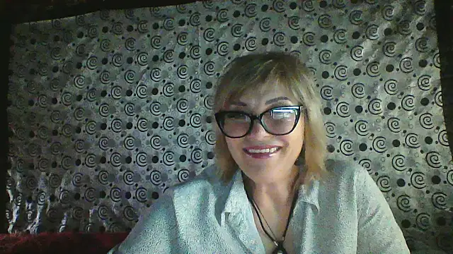 Lia Ray online show from 11-10-25, 08:03