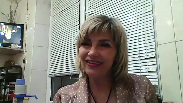 Lia Ray online show from 10-15-25, 06:38