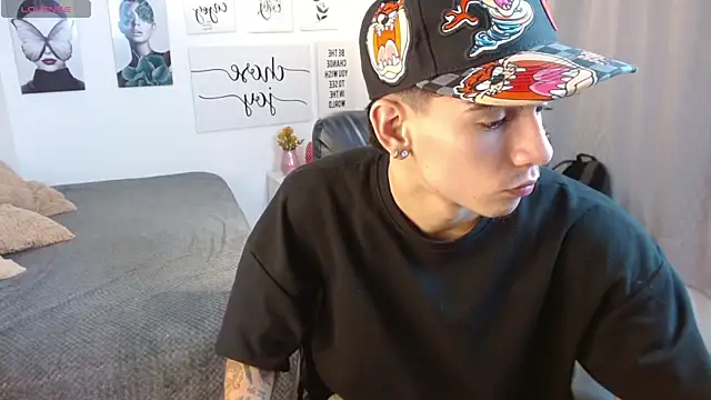 AmethystShadow17 online show from 11-05-25, 03:48