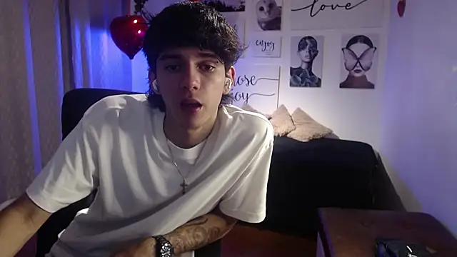 AmethystShadow17 online show from 02-21-26, 08:44