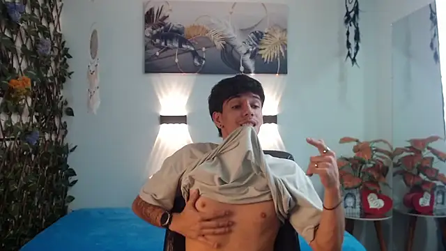 AmethystShadow17 online show from 04-05-26, 05:19