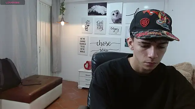 AmethystShadow17 online show from 11-12-25, 04:00