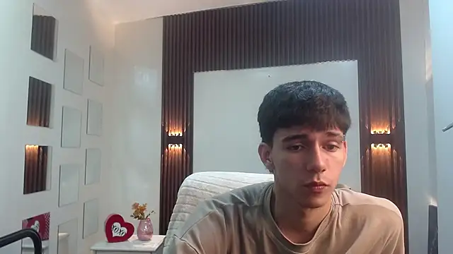 AmethystShadow17 online show from 03-26-26, 08:18