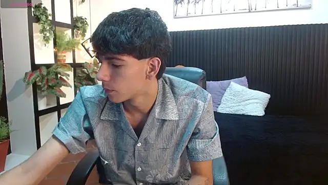 AmethystShadow17 online show from 10-26-25, 12:49