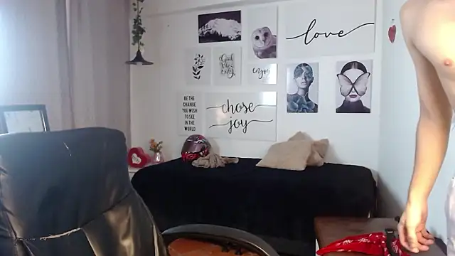 AmethystShadow17 online show from 03-16-26, 08:22