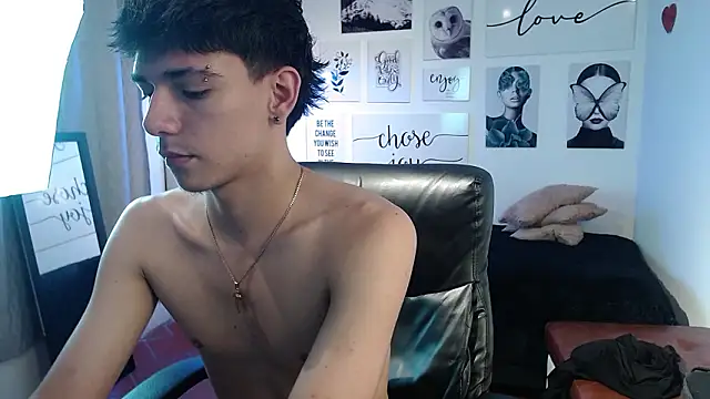 AmethystShadow17 online show from 03-23-26, 08:41