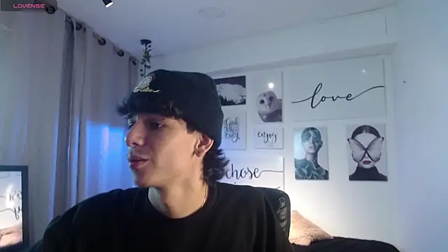 AmethystShadow17 online show from 02-12-26, 07:57