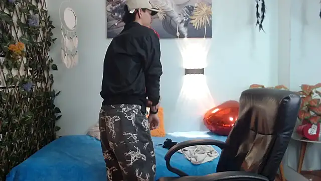 AmethystShadow17 online show from 04-10-26, 09:22