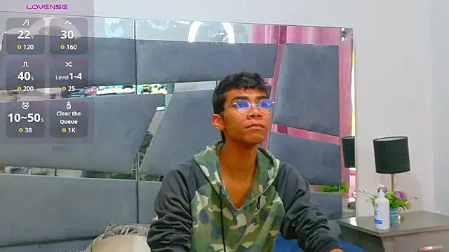 Desire4Duo online show from 11-15-25, 01:37