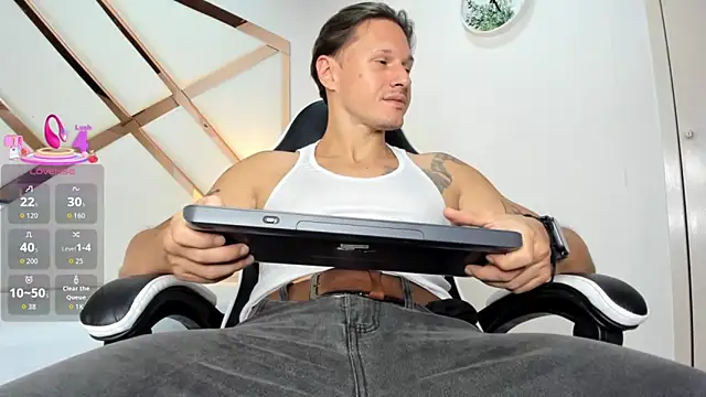 Justin valverde online show from 03-11-26, 07:41