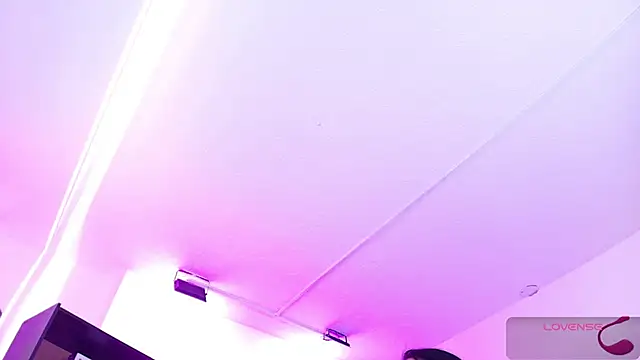 Elisce cloudd online show from 11-15-25, 12:09