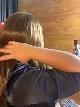 Yvonny27 online show from 01-14-26, 01:15