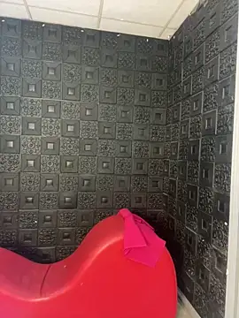 Yvonny27 online show from 11-15-25, 01:48