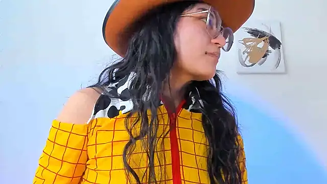 Snapshot of bellapixie chatting on 10-16-25, 09:01 bellapixie online show from 10-16-25, 09:01