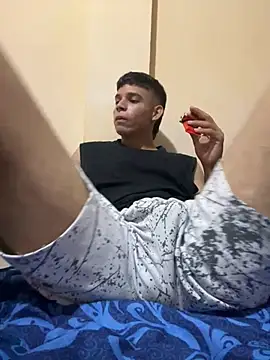 Snapshot of Michael_black01 chatting on 02-07-26, 04:09 Michael black01 online show from 02-07-26, 04:09