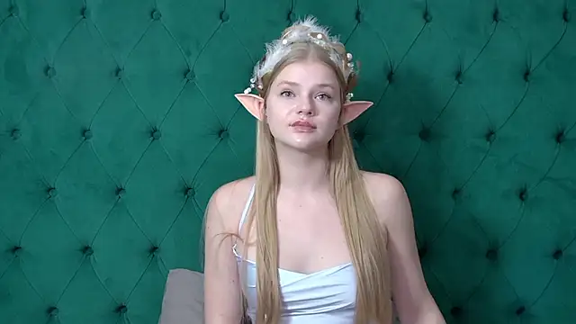 Snapshot of LilitRosen chatting on 10-20-25, 07:36 LilitRosen online show from 10-20-25, 07:36