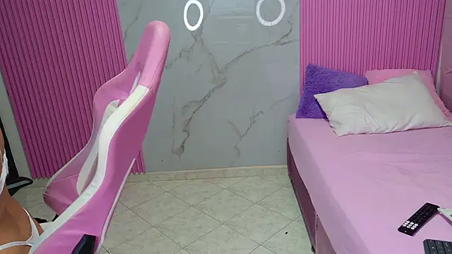 dafne17  online show from 03-11-26, 05:12