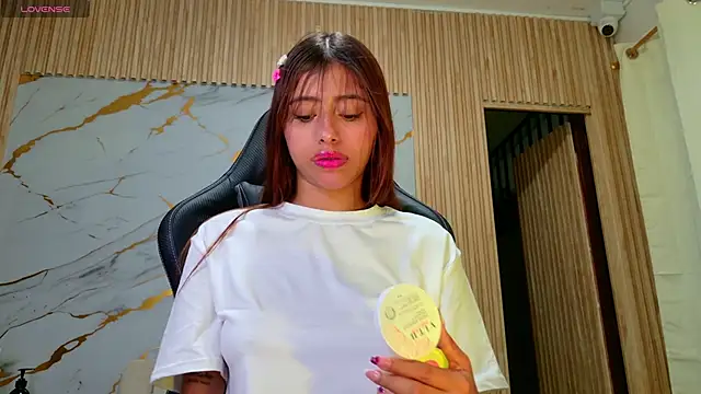 dafne17  online show from 01-10-26, 09:59