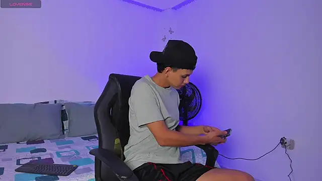 Axel Cody  online show from 10-26-25, 12:05