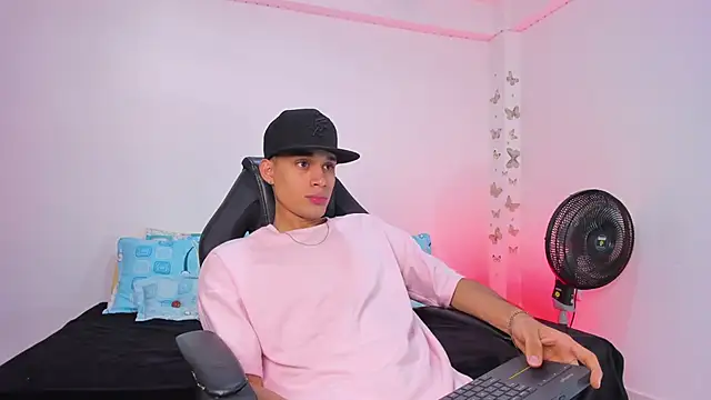 Axel Cody  online show from 11-20-25, 06:52