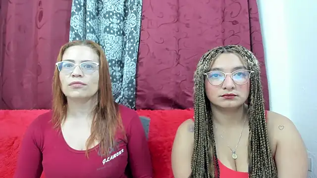 Snapshot of lesb_milf chatting on 03-19-25, 01:29 lesb milf online show from 03-19-25, 01:29