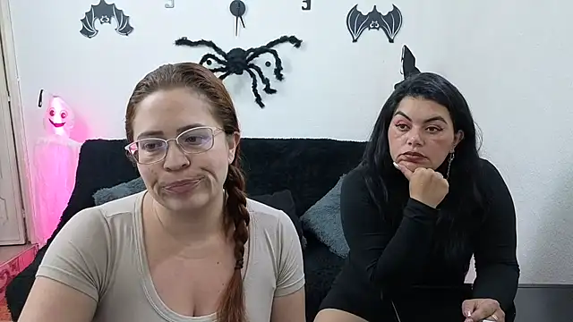 Snapshot of lesb_milf chatting on 10-24-25, 09:36 lesb milf online show from 10-24-25, 09:36
