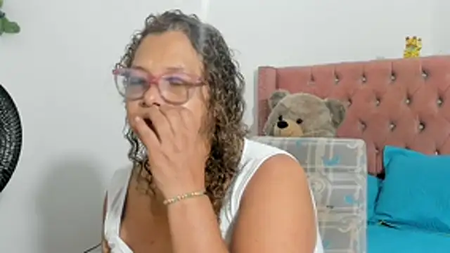 victoriaborunys online show from 06-24-26, 04:55