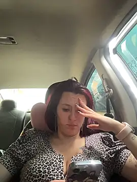 Zoe fire online show from 11-14-25, 01:48