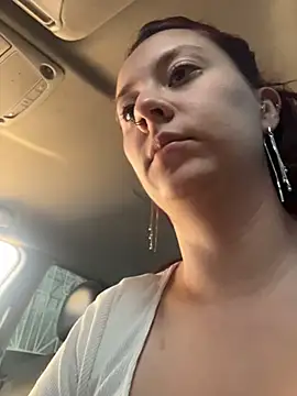 Zoe fire online show from 11-17-25, 01:15