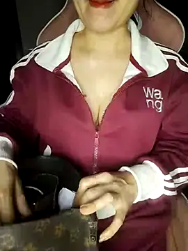 Listen-ly online show from 11-12-25, 02:43