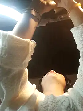 Listen-ly online show from 12-20-25, 04:21