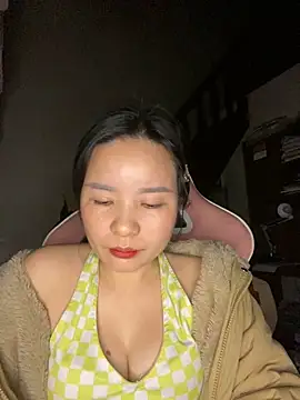 Listen-ly online show from 11-18-25, 04:10