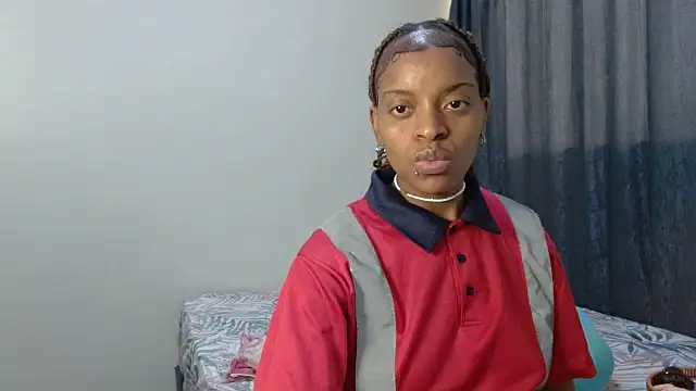 Snapshot of fifiqueen25 chatting on 03-24-26, 09:42 fifiqueen25 online show from 03-24-26, 09:42