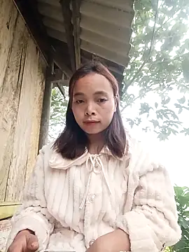 Nguyet2k4 online show from 01-15-26, 01:09