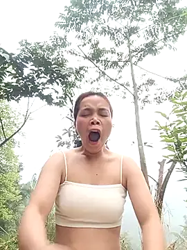 Nguyet2k4 online show from 03-25-26, 11:36