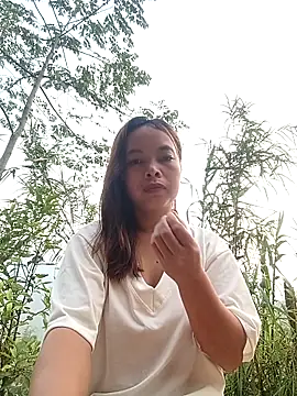 Nguyet2k4 online show from 04-22-26, 11:00