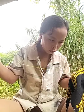 Nguyet2k4 online show from 10-17-25, 07:11