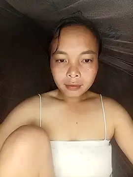 Nguyet2k4 online show from 10-20-25, 01:40