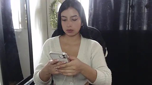 Snapshot of Lya_Hall_ chatting on 02-12-26, 09:25 Lya Hall online show from 02-12-26, 09:25