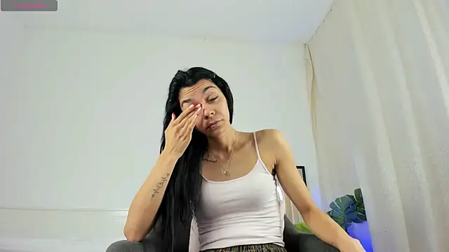 Snapshot of ReneeVoss chatting on 01-06-26, 03:43 ReneeVoss online show from 01-06-26, 03:43