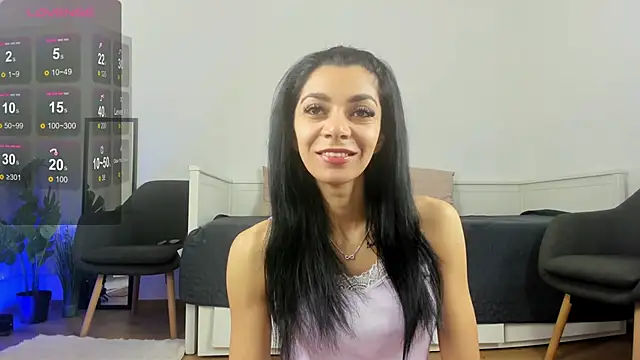 Snapshot of ReneeVoss chatting on 02-16-26, 03:38 ReneeVoss online show from 02-16-26, 03:38