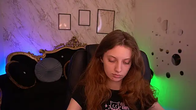 CuteeFoxy online show from 05-26-26, 12:58