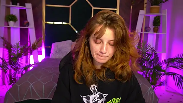 CuteeFoxy online show from 11-14-25, 02:21