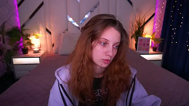 Snapshot of CuteeFoxy chatting on 02-03-26, 02:44 CuteeFoxy online show from 02-03-26, 02:44