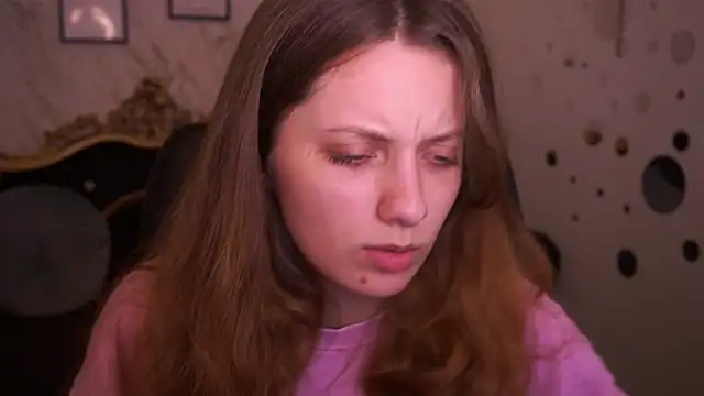 Snapshot of CuteeFoxy chatting on 06-13-26, 01:31 CuteeFoxy online show from 06-13-26, 01:31