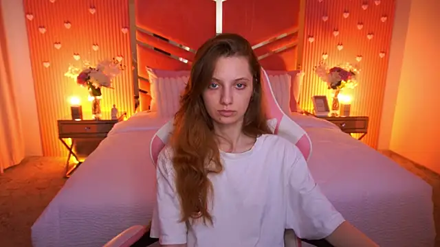 Snapshot of CuteeFoxy chatting on 07-18-26, 12:47 CuteeFoxy online show from 07-18-26, 12:47