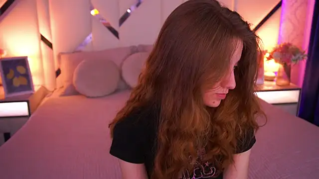 CuteeFoxy online show from 05-11-26, 04:04