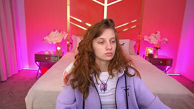 CuteeFoxy online show from 12-17-25, 01:49